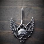 Skull Upwing Zipper Pull